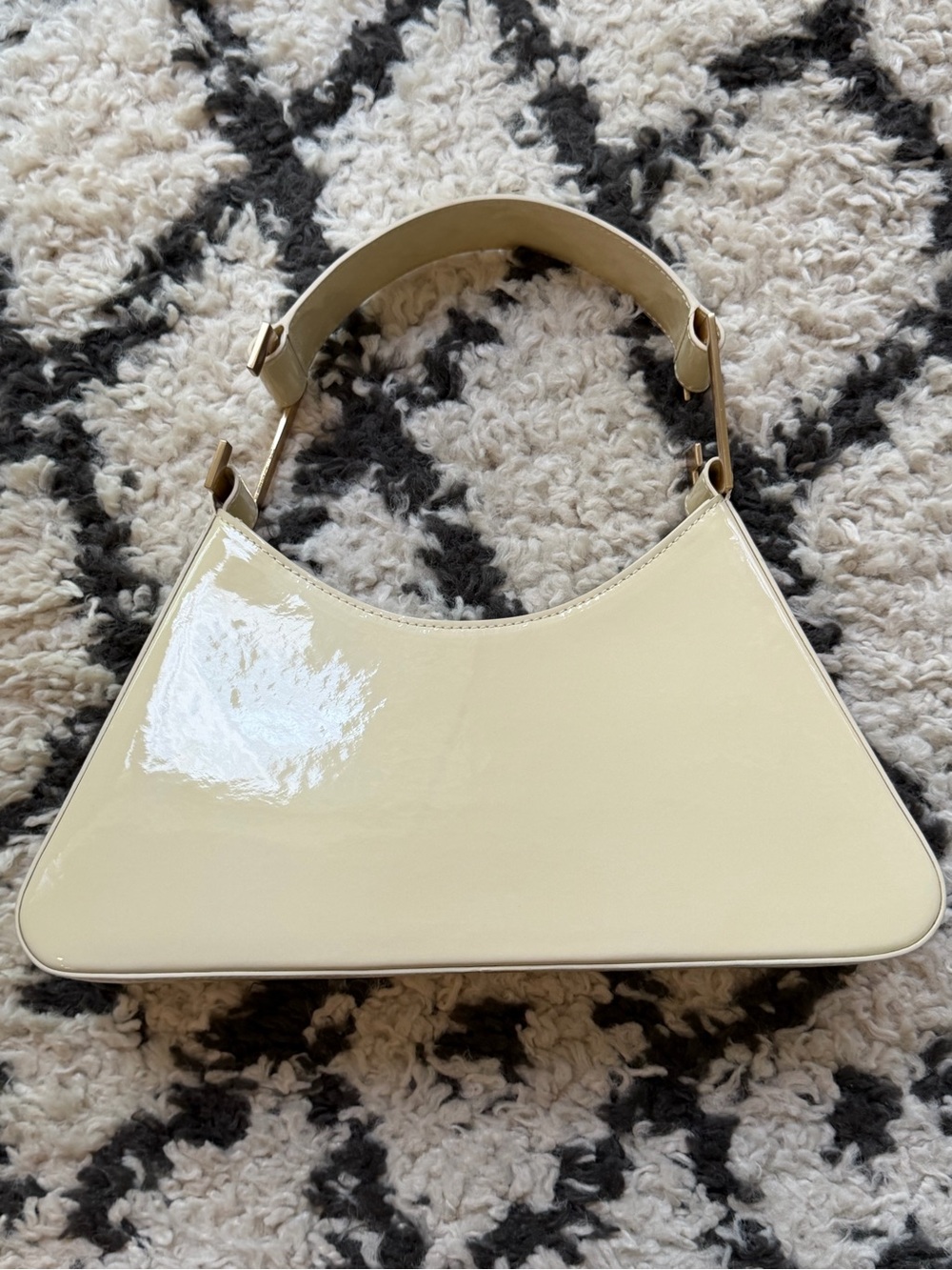 Cult Gaia Aliza Patent Leather Shoulder Bag - Picture 4 of 6